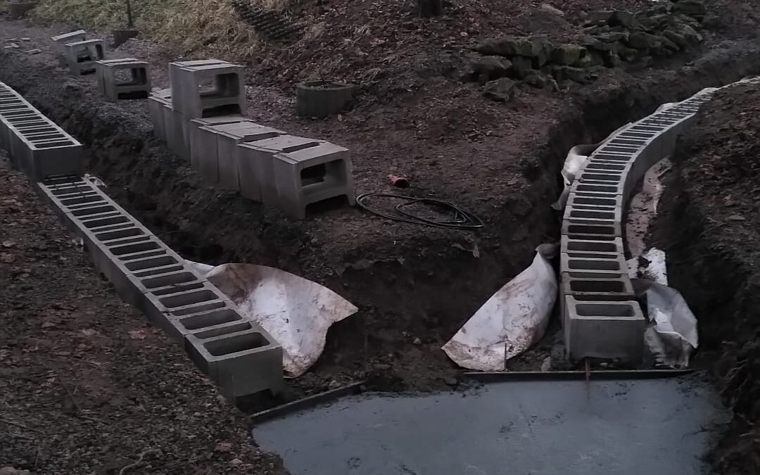 Streckensanierung: Das Weichenfundament in der Einfahrt